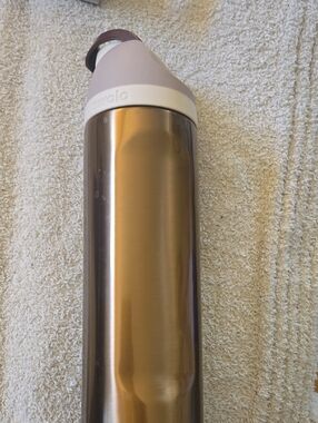 Owala Freesip 24oz Metallic Gold Stainless Steel Bottle with Blush Pink Cap